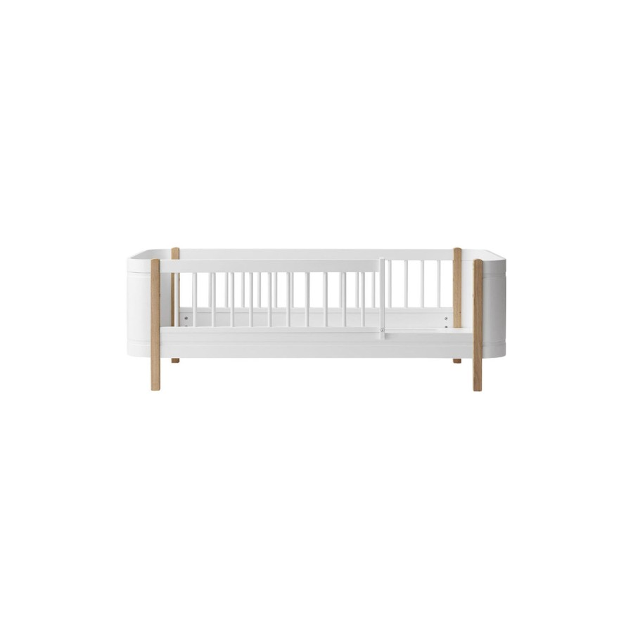 Born Oliver Furniture Bornesenge | Wood Mini+ Juniorseng, Hvid/Eg