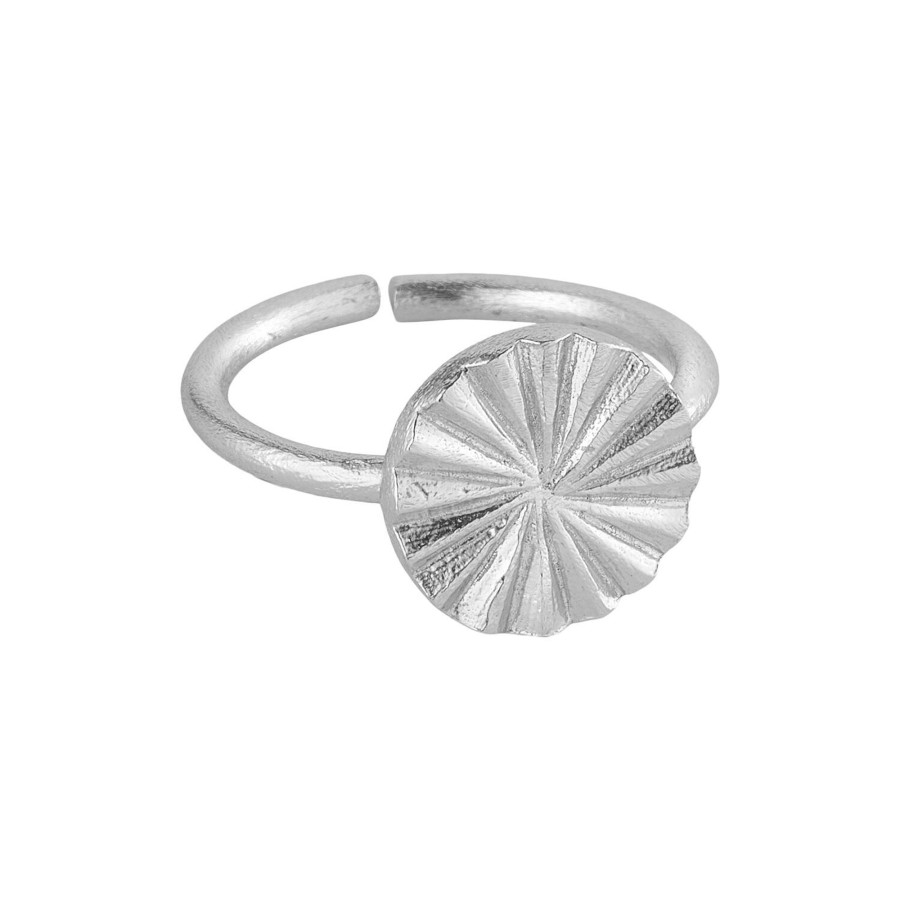 Dame Pure by Nat Ringe | Ring, Solv